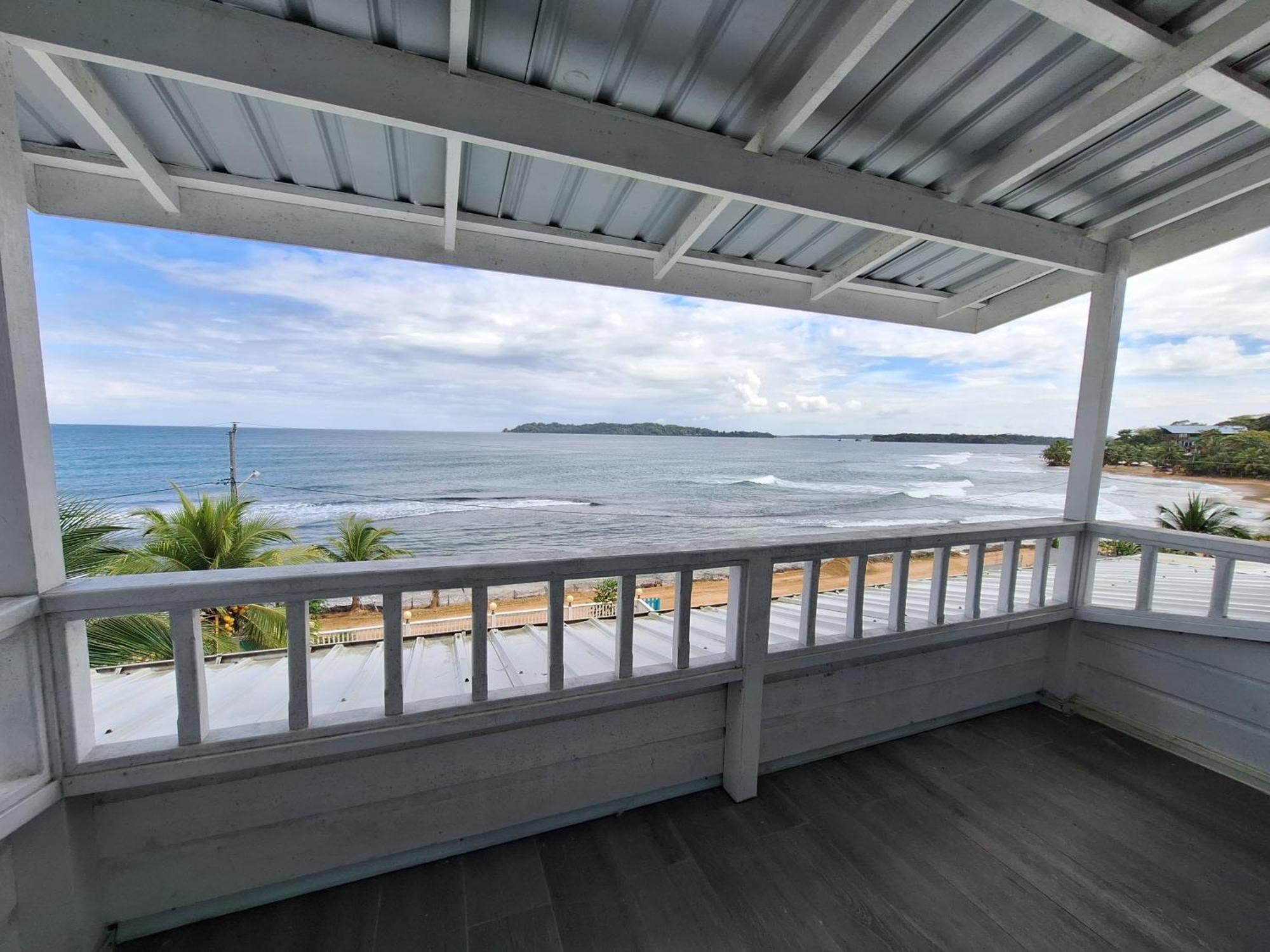 Paunch Beach Retreat Bocas Town Bagian luar foto