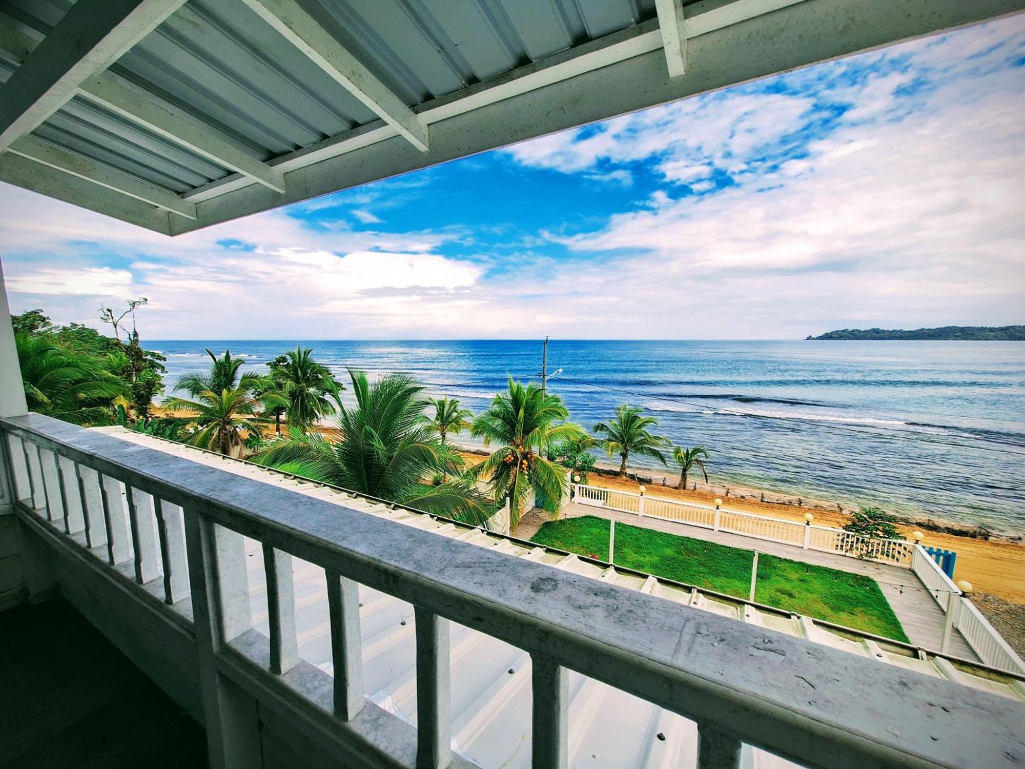 Paunch Beach Retreat Bocas Town Bagian luar foto